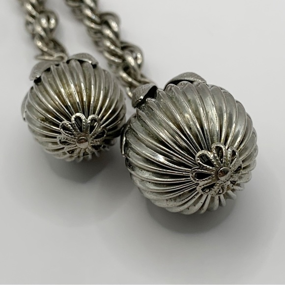 Vintage silver tone lariat statement necklace with kumquat pendants chunky chain - Picture 6 of 10